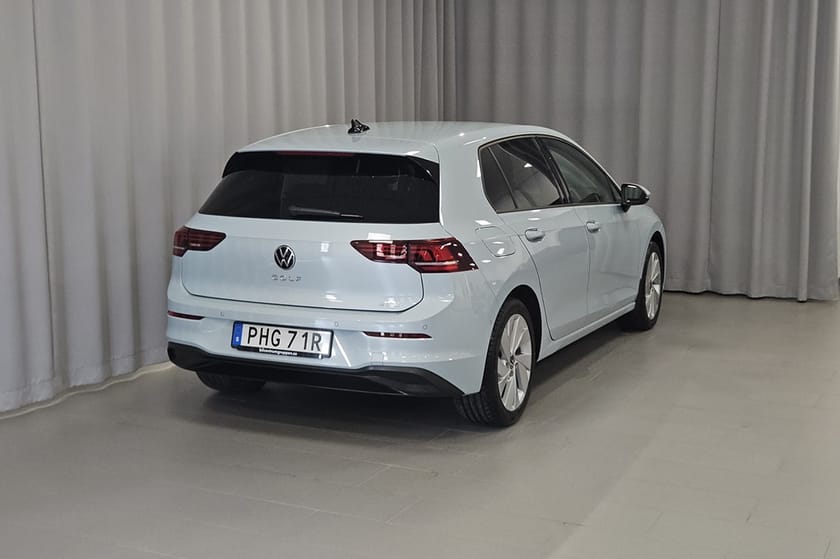 Bild 3 av Volkswagen Golf Lífe 1.5 eTSI 150HK P-Värm Drag Aut