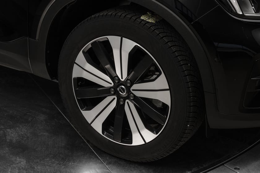 Bilde 2 av Volvo XC40 Recharge Twin motor KROK/ACC/KAMERA/TONEDE RUTER ++