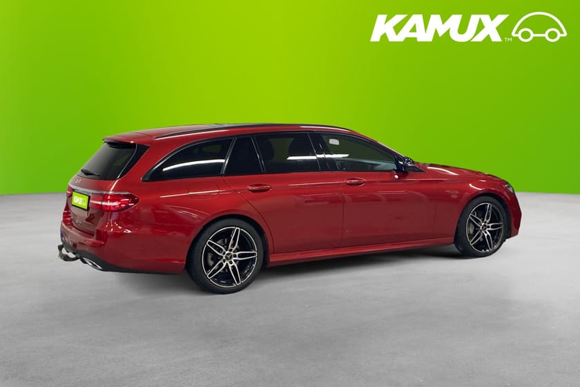 Bild 4 av Mercedes-Benz E 220 T d AMG Night Pano 360° Värmare Drag