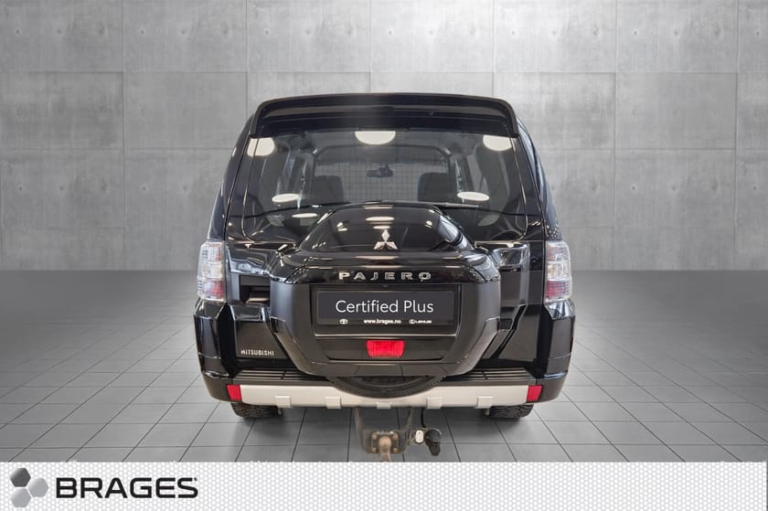 Bilde 4 av Mitsubishi Pajero 5-dørs Invite 3.2-190 AT