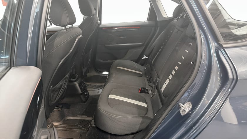 Bild 5 av BMW 220d xDrive Active Tourer Backkamerai-Fi Rattvärme