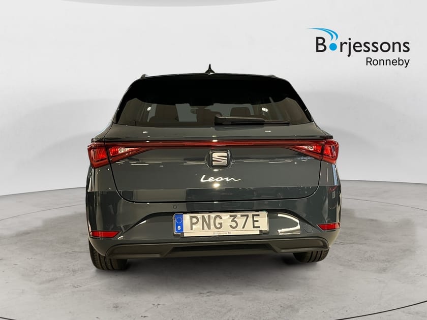 Bild 4 av SEAT Leon Sportstourer 1,5 eTSI 115hk Style Automat, Rattvärme