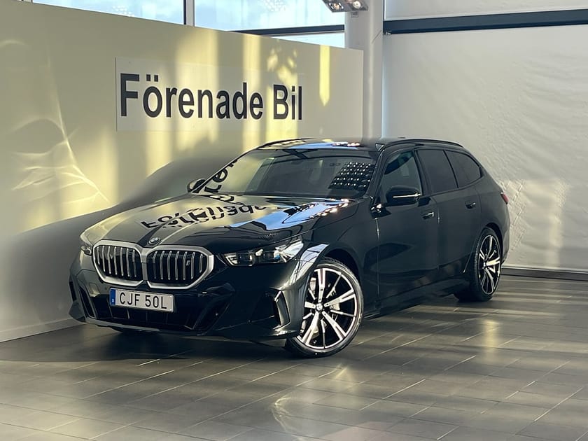 Bild 1 av BMW i5 eDrive40 Touring M Sport Drag H/K Comfort Access Rattvärme