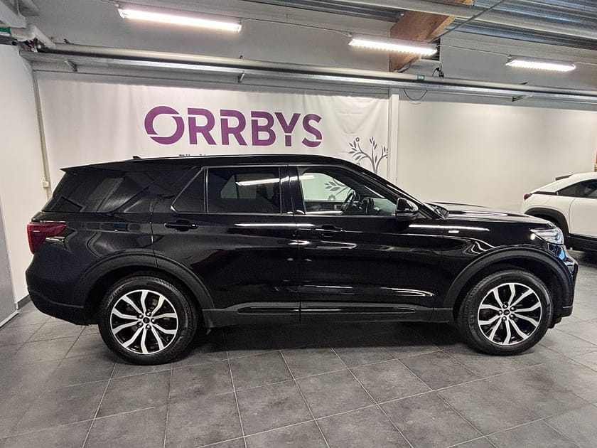 Bild 2 av Ford Explorer Plug-In Hybrid 457hk, ST-Line, 7-sits, Drag, Panorama