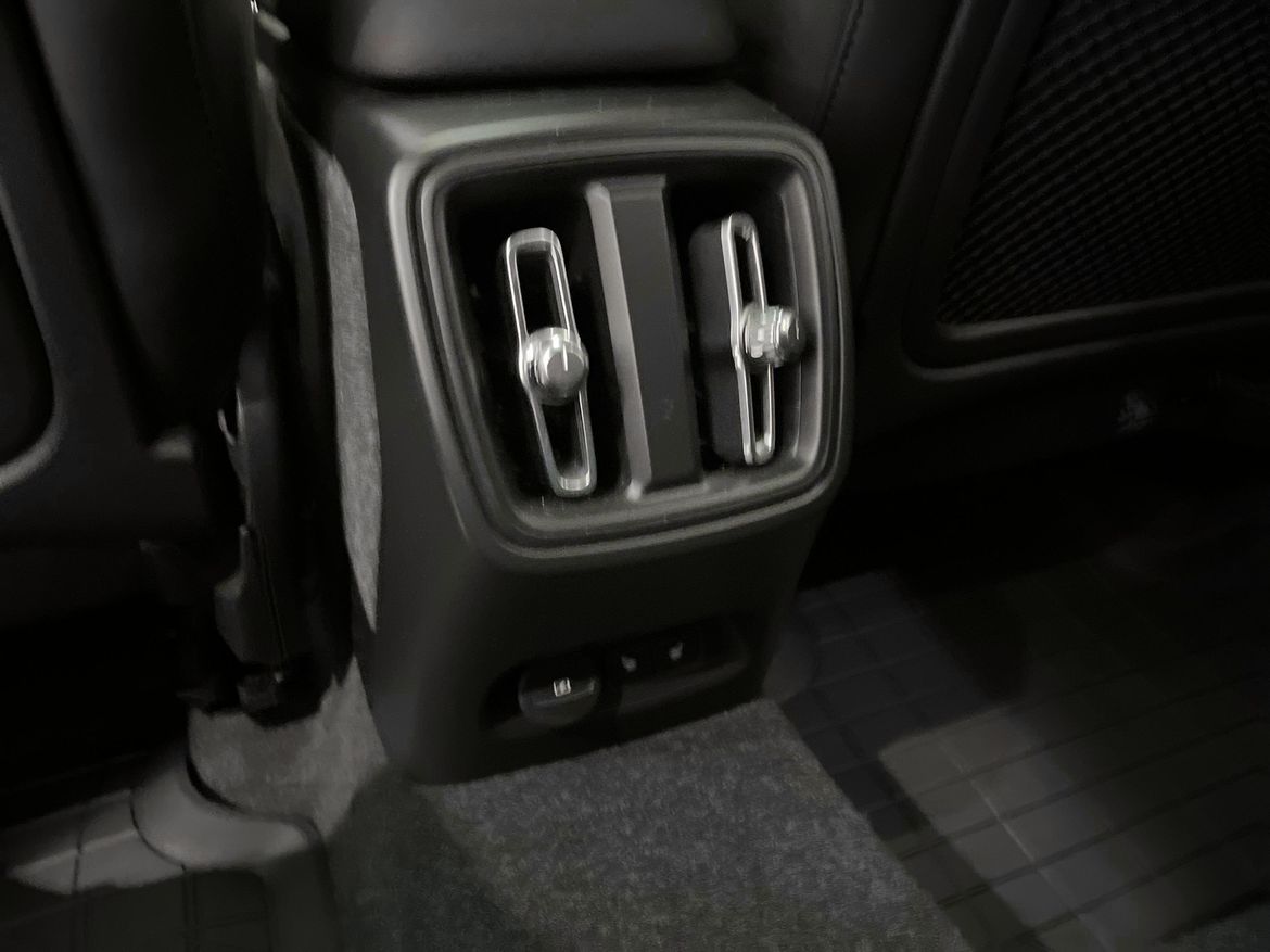 Volvo C40 2023 - miniatyr 10