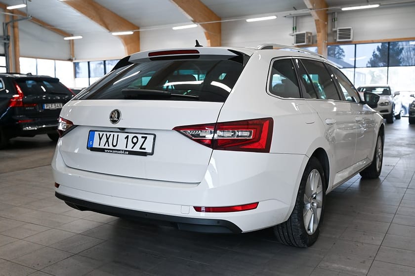 Bild 4 av Škoda Superb Kombi Skoda  2.0 TDI 4x4 Business Edition Kamera Kamrem bytt 190hk