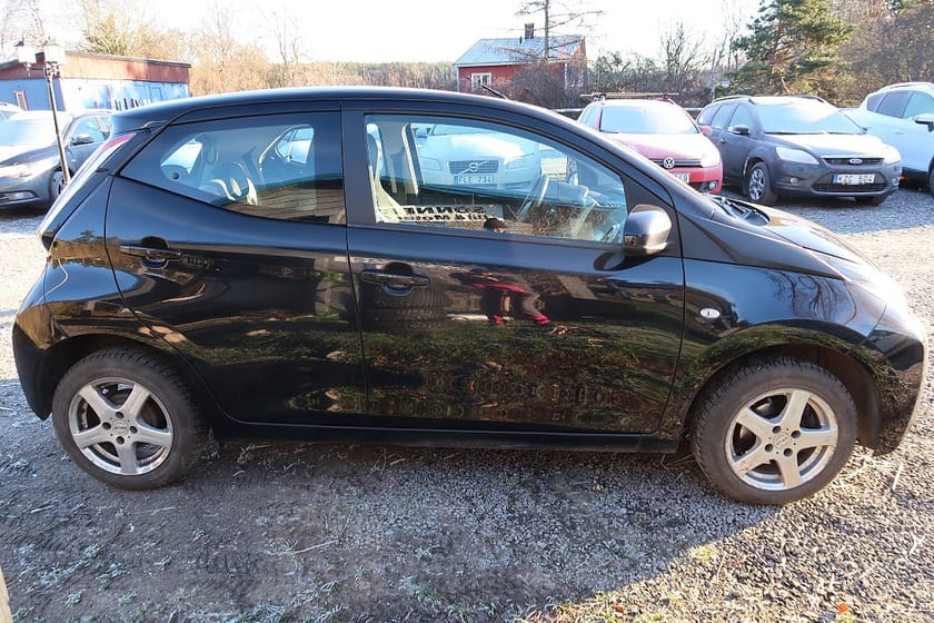 Bild 5 av Toyota Aygo 5-dörrar 1.0 VVT-i x-shift X-PLAY Euro 6