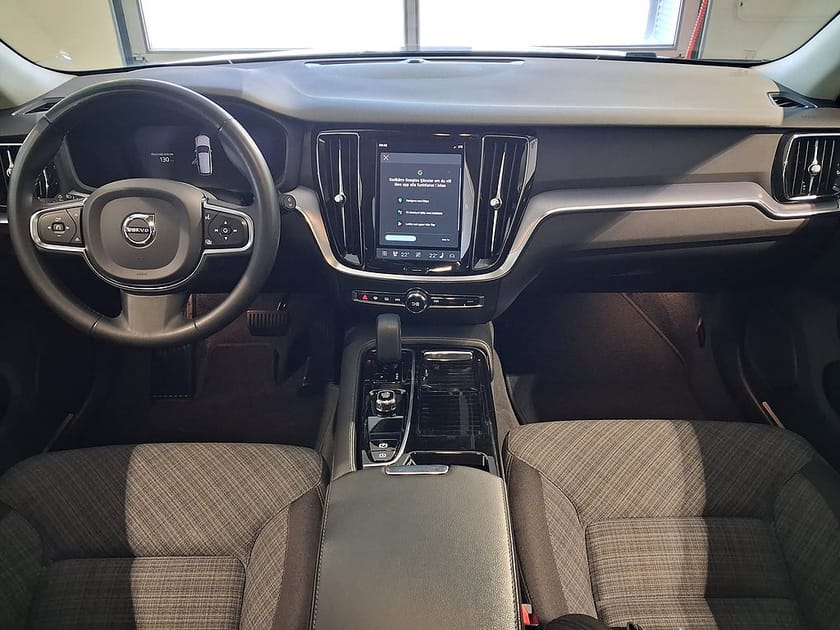 Bild 5 av Volvo V60 T6 Recharge Core Edition plug in AWD 350HK