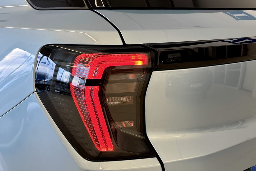 Ford Explorer EV Extended Range RWD