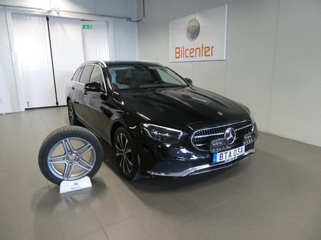 Mercedes-Benz E 300 T de 4MATIC 4M Avantgarde Pano-Skinn-Värmare-Drag-Kamera