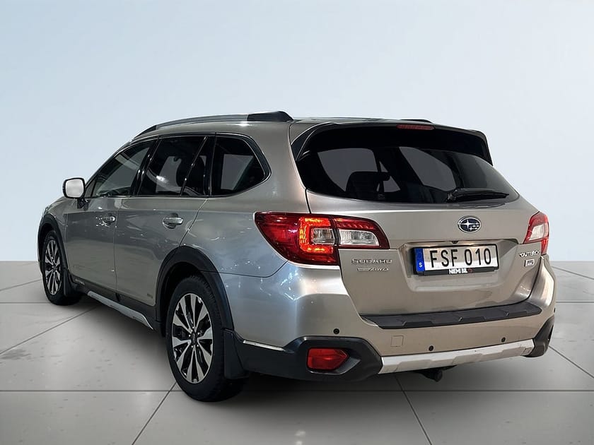 Bild 5 av Subaru Outback 4WD Summit Drag Motorvärmare Kamera Pano H/K GPS SoV