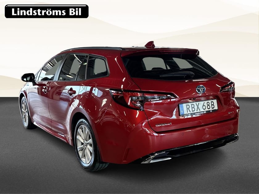 Bild 4 av Toyota Corolla Touring Sports Hybrid 1.8 Active Plus Sommar/Vinterhjul