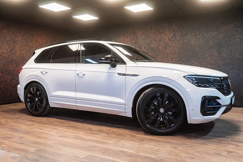 Bild 2 av Volkswagen Touareg 3.0 V6 TDI 4M R-Line | SE SPEC | Pano | 21" | 3483 kr/m