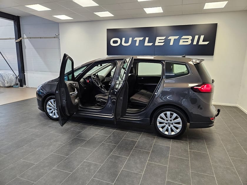Bild 3 av Opel Zafira Tourer 7 sits OPC Line 2.0 CDTI 170hk Xenon Drag PDC