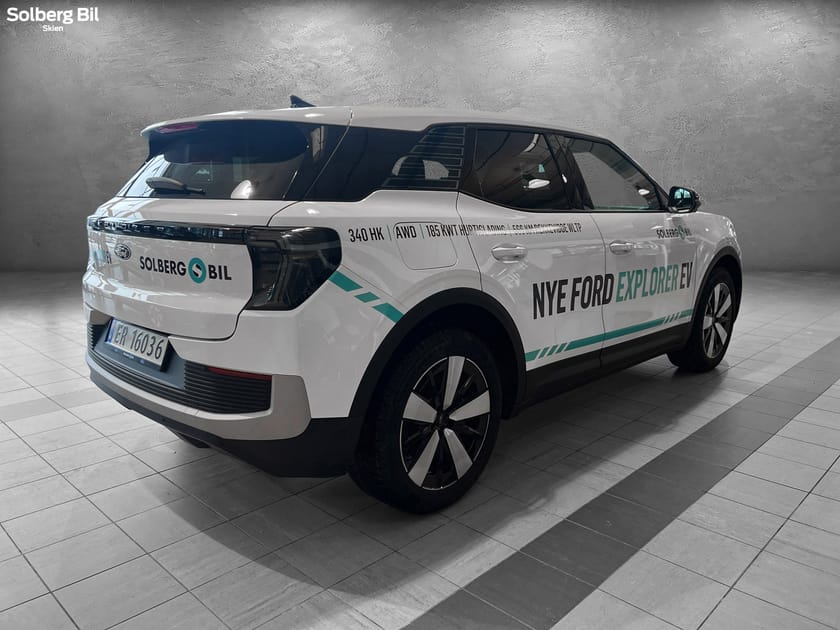 Bilde 4 av Ford Explorer EV Extended Range AWD PREMIUM/FASTRENTE/HENGERFESTE/VARMEPUMPE