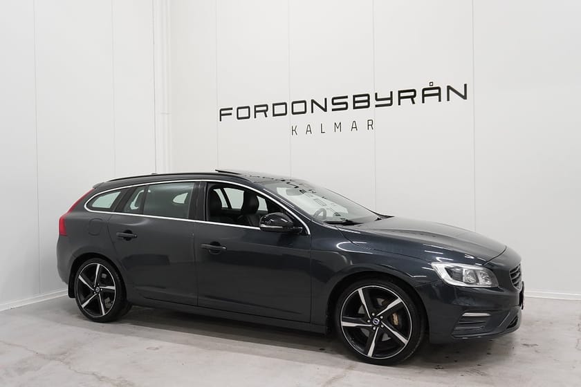 Bild 3 av Volvo V60 D5 AWD Polestar 230HK Black R R-Design Taklucka