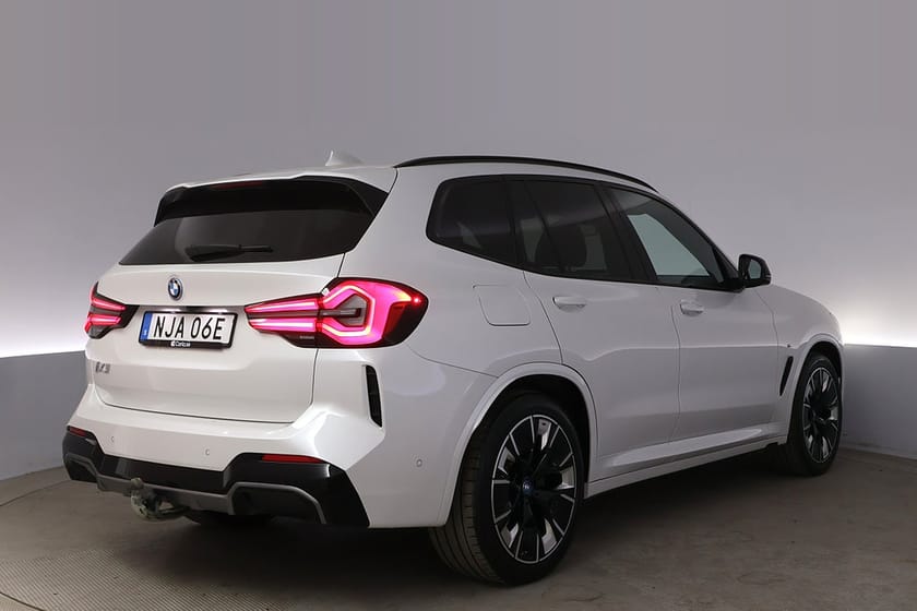 Bild 5 av BMW iX3 M-Sport Charged Pano Elstol Drag Kamera AdapFarth