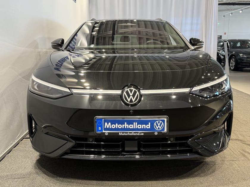 Bild 4 av Volkswagen ID.7 GTX Tourer Massage / Harman & Kardon / Drag