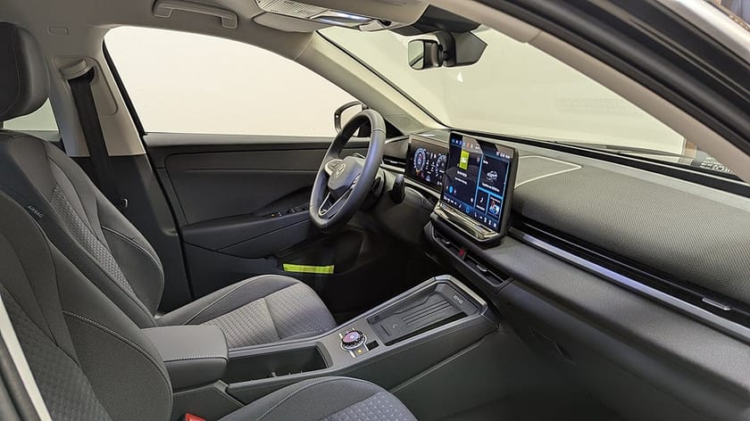 Bild 5 av Volkswagen T-Roc Life 1,5 eTSI 150Hk