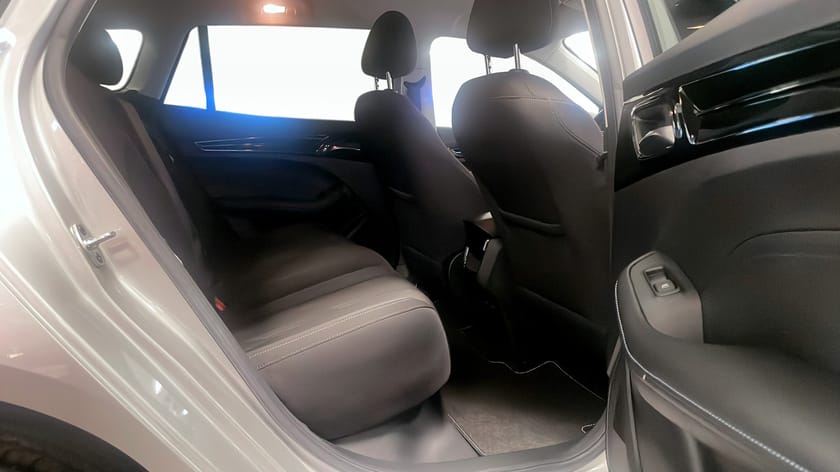 Bild 5 av MG 5 Standard Range Comfort Backkamera GPS 177hk