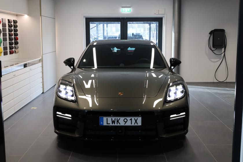 Bild 2 av Porsche Panamera 4S E-Hybrid / 544 HK
