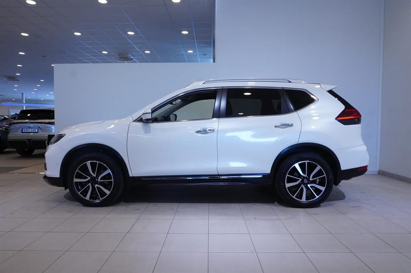 Bild 3 av Nissan X-Trail Tekna 2,0 dCi 4x4 X-Tronic 177hk Dragkrok Läder 360 Kamera