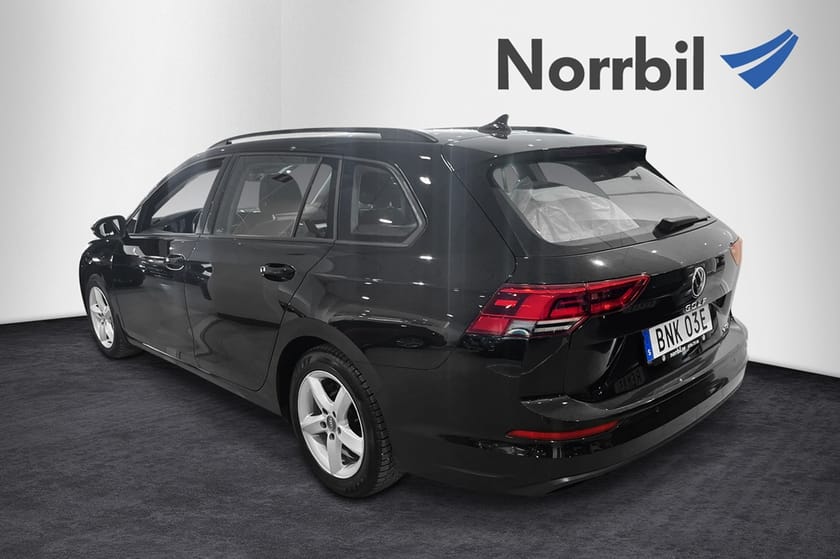 Bild 4 av Volkswagen Golf Sportscombi eTSI 130 Backkamera Sportstolar