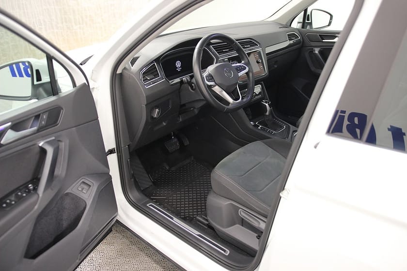 Bild 2 av Volkswagen Tiguan eHybrid Plug in 245HK Elegance Panorama