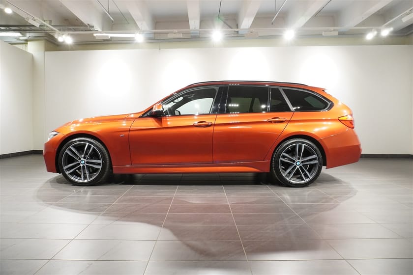 Bild 4 av BMW 330i xDrive Touring M Sport Innovation Panorama H K Drag PA