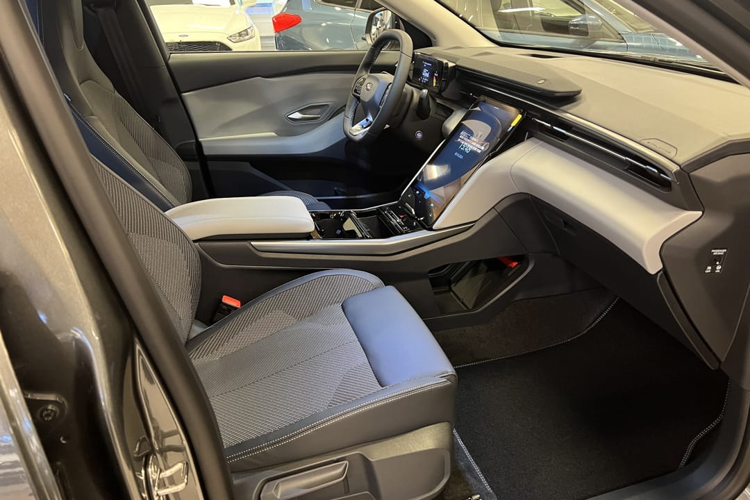 Ford Explorer EV Extended Range RWD