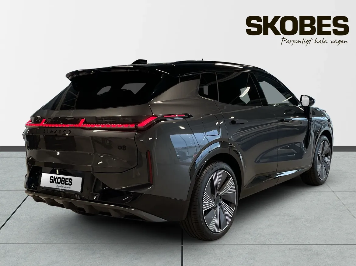 Lynk & Co 08 PHEV