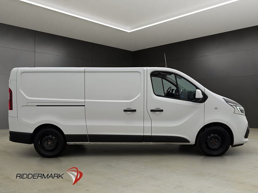 Bild 2 av Renault Trafic Skåpbil L2 170hk Värmare Drag LED 3-Sit B-Kamera Moms
