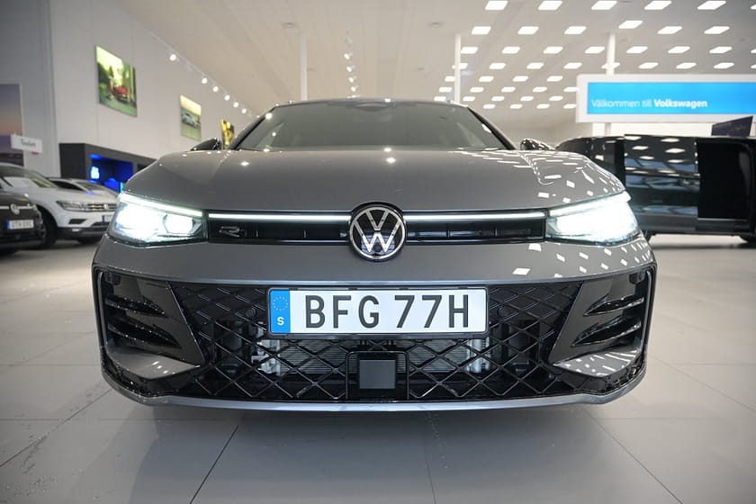 Bild 3 av Volkswagen Passat Sportscombi 2.0 TDI 4M 193 hk Drag P-Värmare