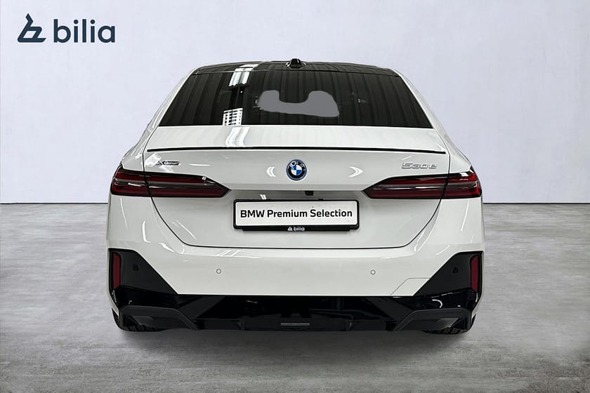 Bild 4 av BMW 530e xDrive M-Sport Pro | DEMOBIL | B&W | Panorama | Drag