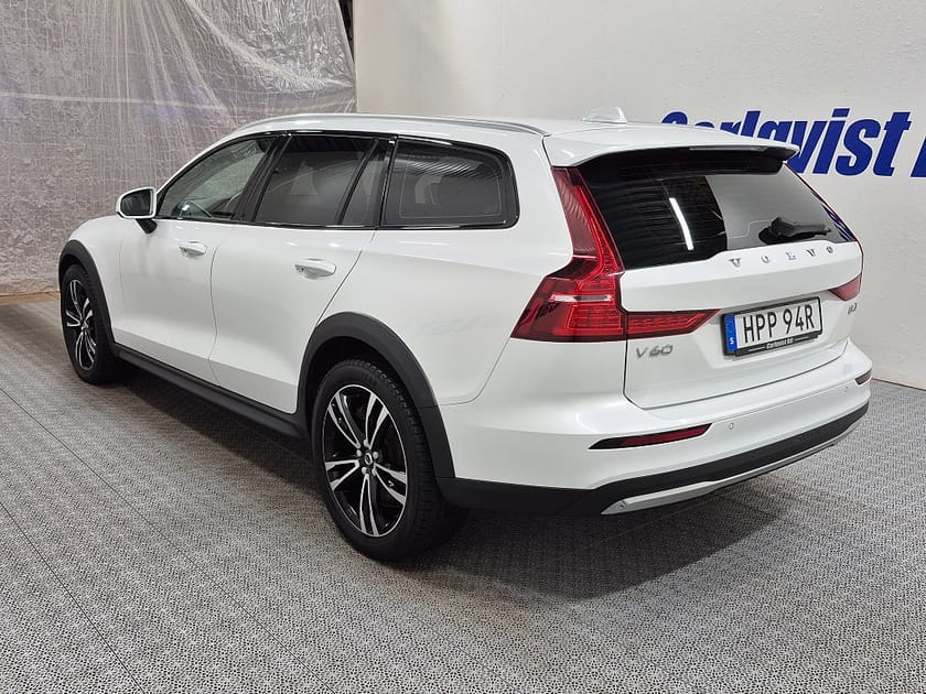 Bild 5 av Volvo V60 Cross Country B4 MILDHYBRID AWD CORE 197HK 4x4