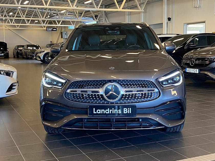 Bild 2 av Mercedes-Benz GLA 200 d 4MATIC AMG Line Premium Plus/Glastak/Elstol/Drag