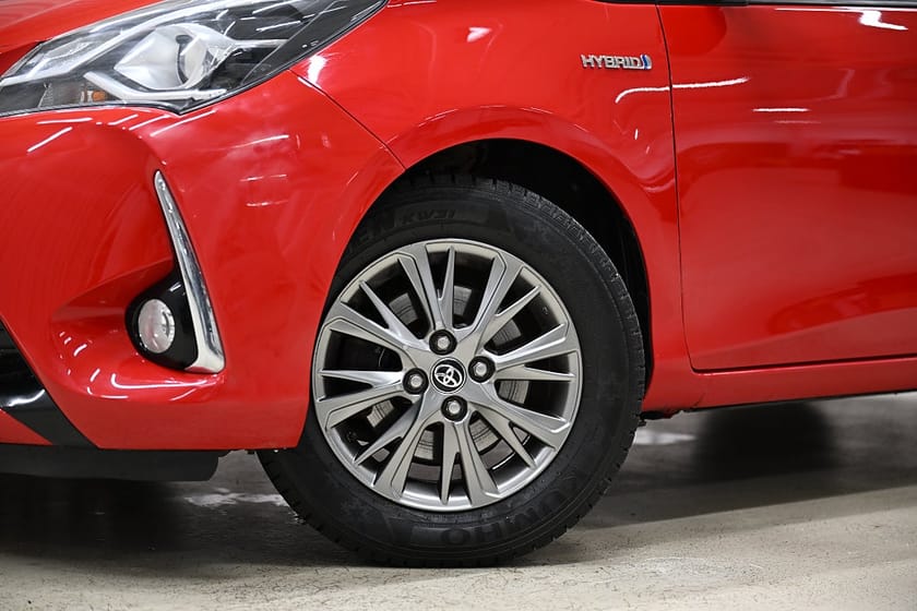 Bild 3 av Toyota Yaris Hybrid 101HK Automat|Backkamera|S&V-Hjul|Nyservad