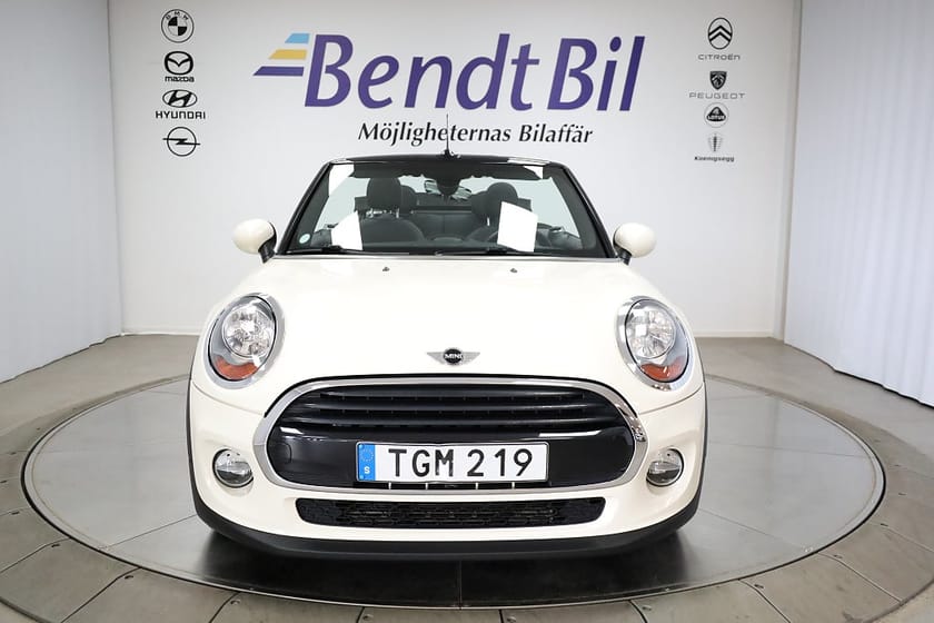 Bild 2 av MINI Cooper Cabriolet Pepper  5490 Mil