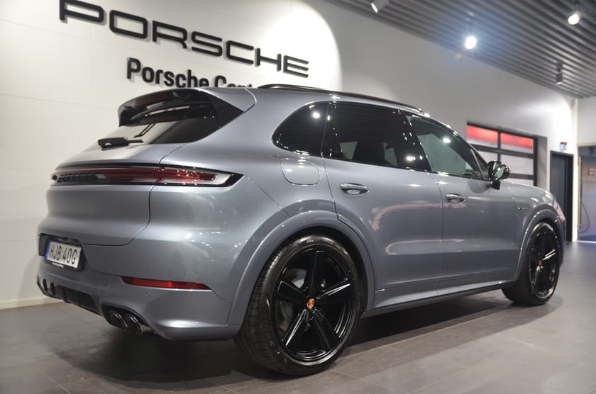 Bild 4 av Porsche Cayenne E-Hybrid Black Edition