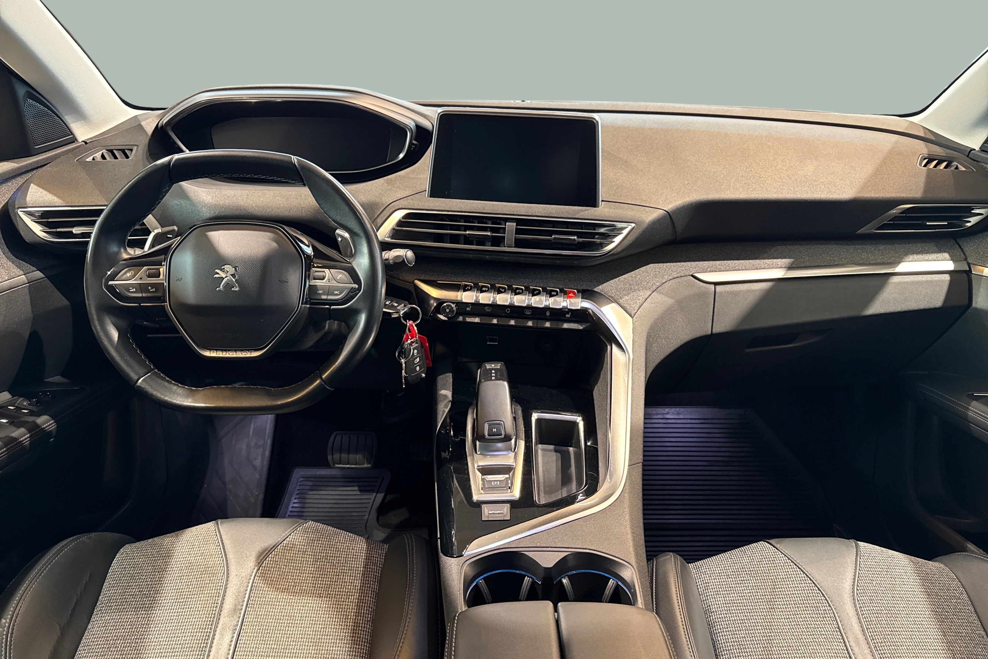 Thumnail bilde 3 av Peugeot 5008