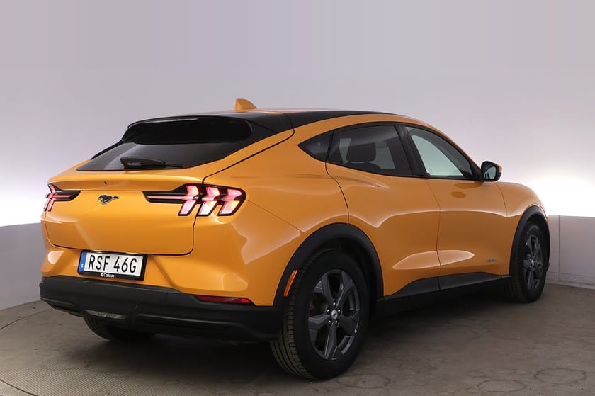 Bild 5 av Ford Mustang Mach-E Standard Range BLIS Kamera Läder