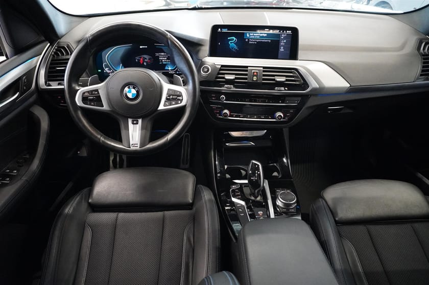 Bild 2 av BMW X3 xDrive30e M-Sport Navi Drag HiFi 20