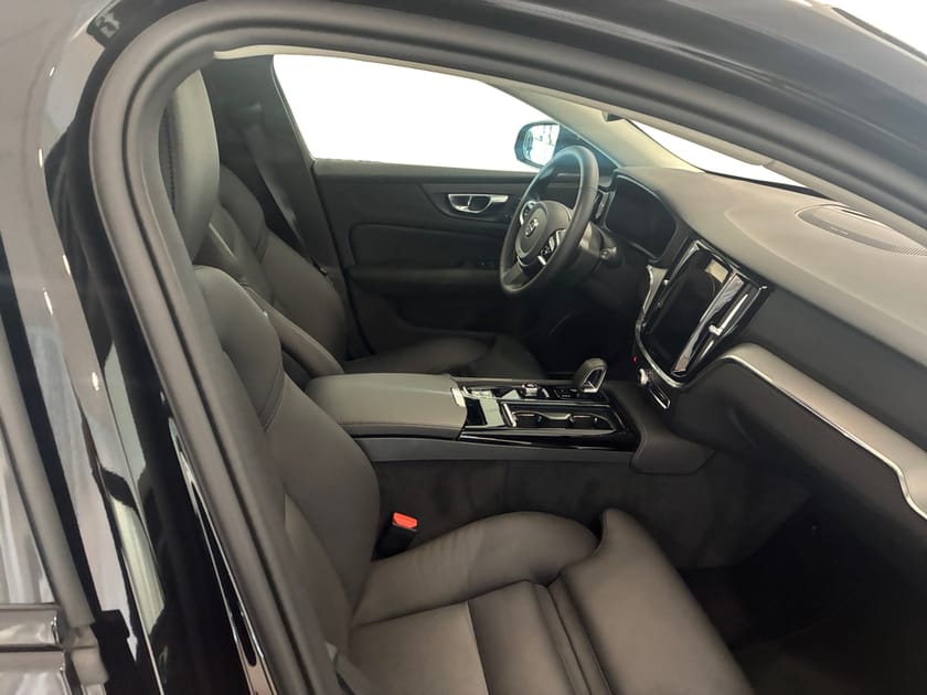 Bild 5 av Volvo V60 T6 Plus Dark Nordic Edition