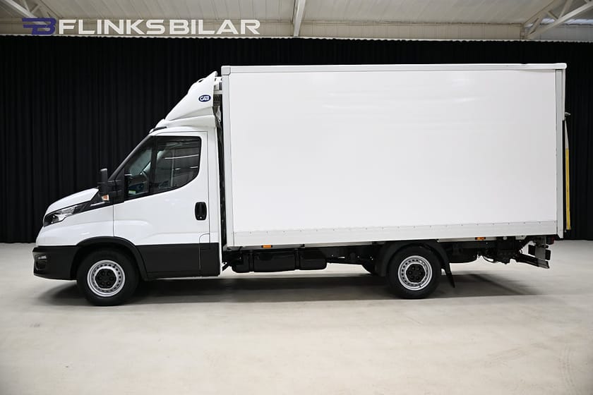 Bild 3 av Iveco Daily 35-140 Chassi Cab 136HK Automat|Volymskåp|BG-Lyft|Sidodörr|Moms|SeUtr!!