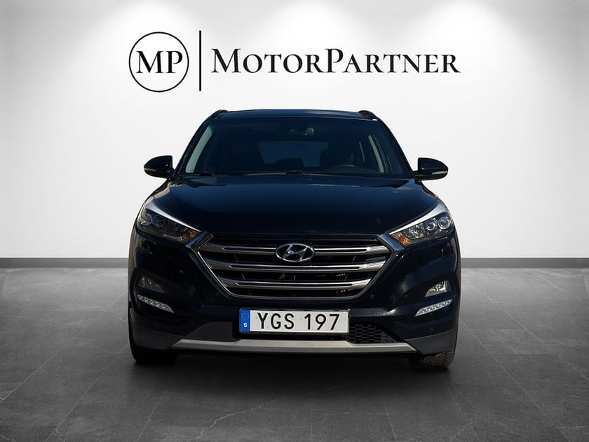 Bild 2 av Hyundai Tucson 2.0 CRDi 4WD Premium Pano Läder Kamera Navi