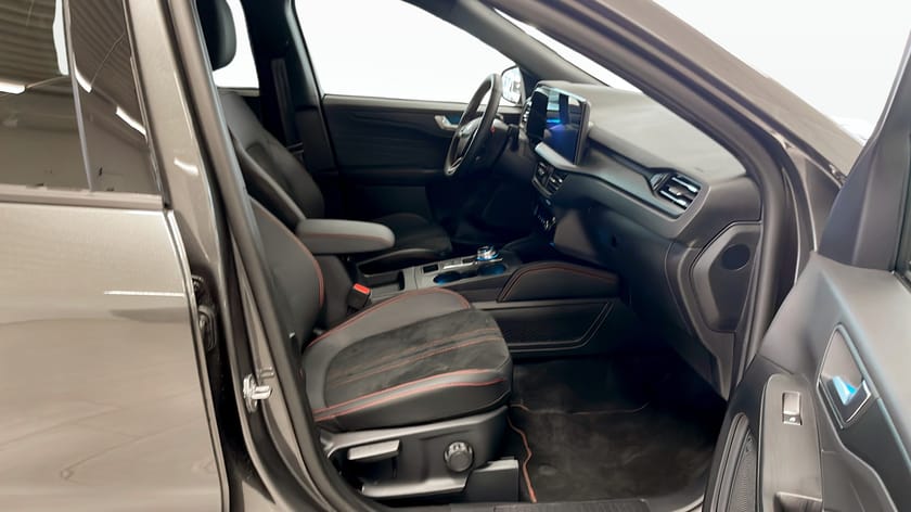 Bild 3 av Ford Kuga Plug-In Hybrid ST-LINE X Black Edition DEMO