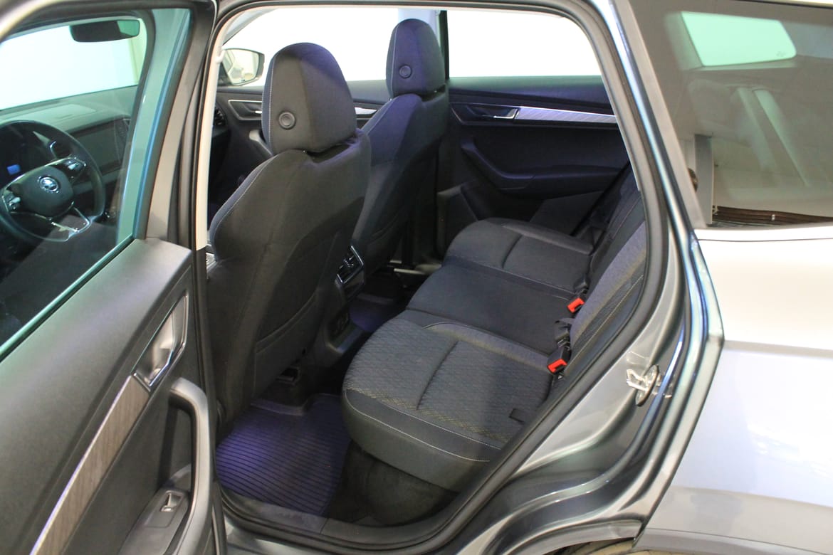 Škoda Karoq 1.5 TSI DSG Sekventiell, 150hk, 2023