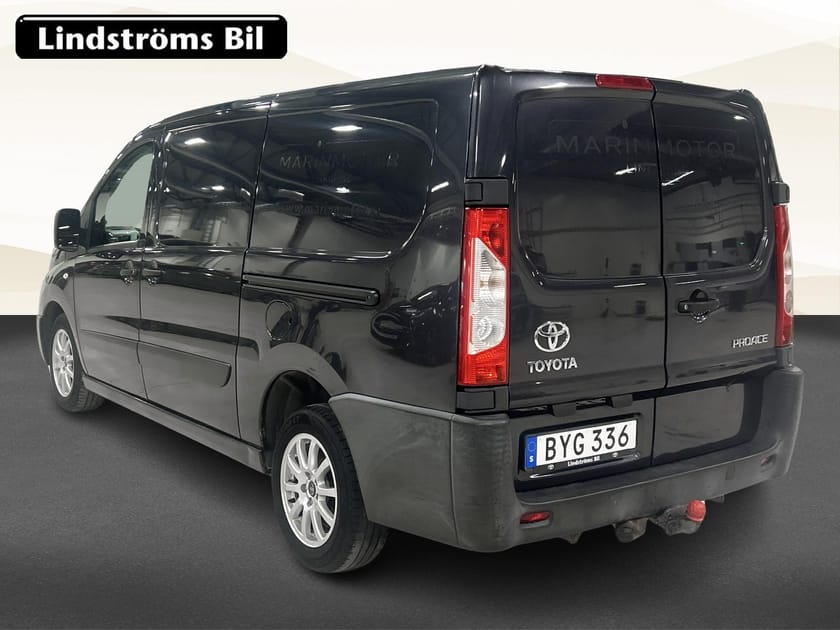 Bild 3 av Toyota ProAce Skåpbil 2,0 D 163 HK Automat Drag Vhjul *PÅ VÄG IN*