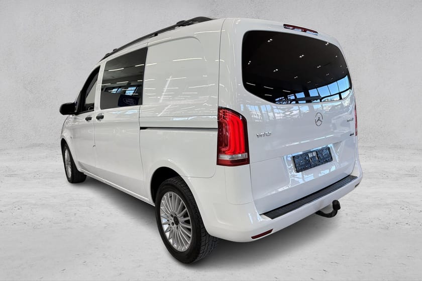 Bilde 3 av Mercedes-Benz Vito 119 BlueTEC 4MATIC 2.8t A1 190 HK DOBBELGULV/ LEDDBAR