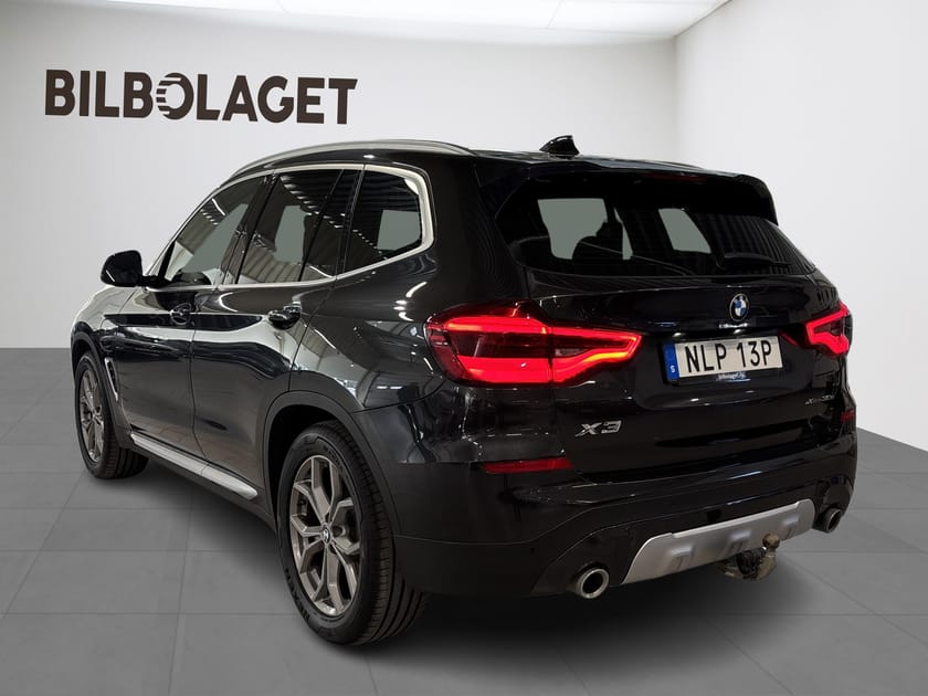 Bild 3 av BMW X3 xDrive30e Cockpit Drag Navi